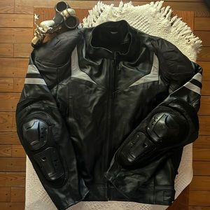 Motorcycle Leather Jacket size 2xl
